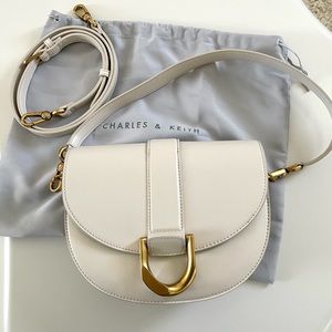 Charles & Keith Shoulder Bag 👜